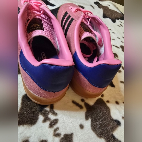 Adidas Gazelle Bliss Women's Pink and Black Sneakers - Picture 5 of 6